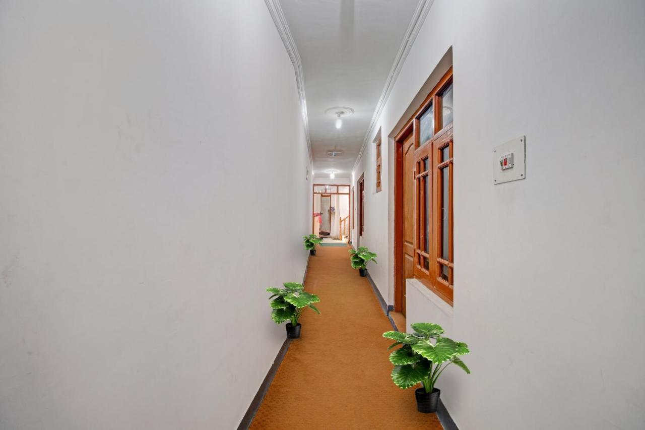 Super Oyo Capital O 91600 The Village Classic Hotel And Restaurant Сринагар Экстерьер фото